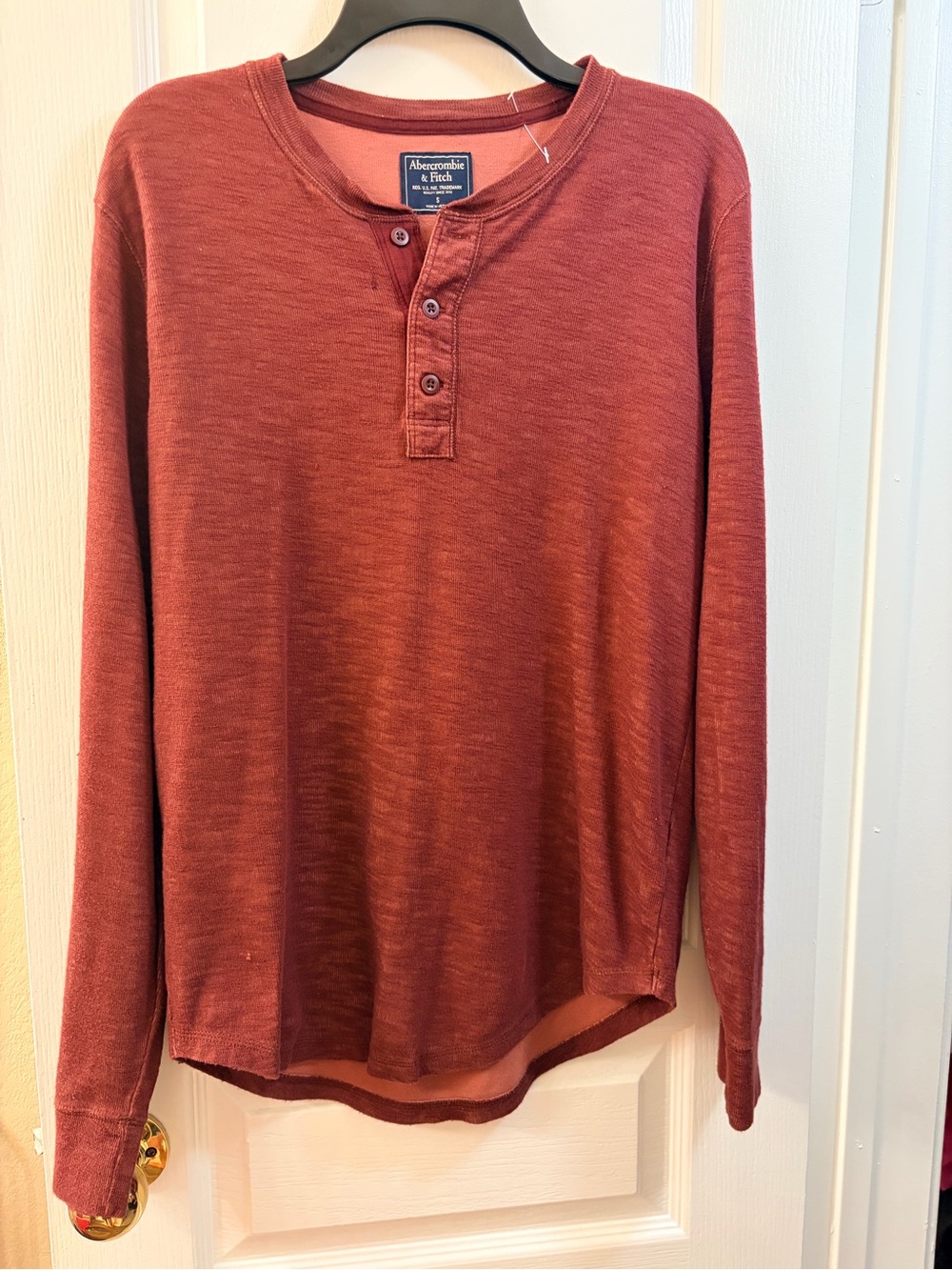 Abercrombie & Fitch Men’s Long-Sleeve Henley - Rust Red
